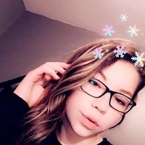 Meet your Posher, Jaye